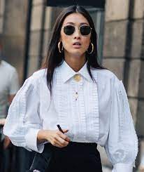 Je ne sais pas pour vous, mais personnellement la mode de cet hiver ne m'a jusque là pas particulièrement fait craquer. Street Style Bijoux A La Fashion Week Haute Couture Automne Hiver 2017 2018 Idees De Mode Style Couture Fashion Week