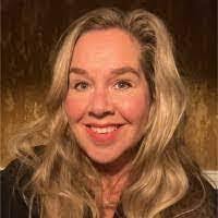 Cindy Ginsberg's Instagram, Twitter & Facebook