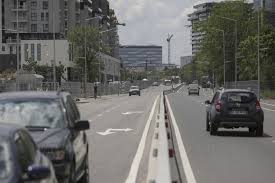 Lucrarile de largire a strazii fabrica de glucoza la doua benzi pe sens nu vor incepe nici in acest an. Bucuresti Strada Fabrica De Glucoza Largire Lucrari 25 Iunie 2020 Inquam Photos