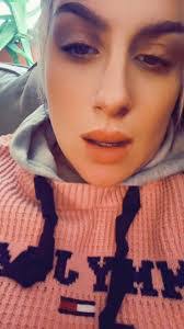 Sara Raye's Instagram, Twitter & Facebook