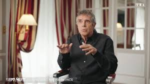 J'ai fondu en larmes" : Julien Clerc revient avec sincérité sur la mort de son  frère | Télé 7 Jours