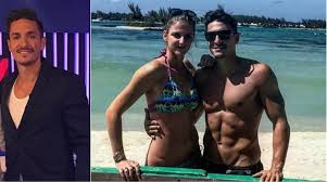 Michal hrdlicka is a czech tv presenter and sports analyst. Michal Hrdlicka Si Nechal Rezat Do Tvare Co Na Jeho Jizvu Rekne Karolina Pliskova Expres Cz