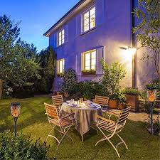 Hochwertiger led strahler unseren led solarlampen mit spotlicht haben eine außergewöhnliche neue solar led strahler zb für ihren garten oder ihre garage ihre vorteile: 4 X Solarlampe Garten Solar Fackeln Flackernder Flammeneffekt 96 Led Leuchten Wasserdichte Led Strah Solarlampen Garten Solarleuchten Garten Beleuchtung Garten