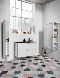 De nombreux produits existent sur le marché et vous trouverez sans trop de difficulté un carrelage salle de bain au tons clairs, à la fois moderne et original. Du Rose Pale Pour Un Interieur Tout Doux Elle Decoration Couleur Salle De Bain Salle De Bain Design Decoration Salle De Bain