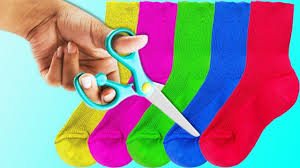 15 حيلة وحرفة يدوية رائعة مع الجوارب Youtube Sock Crafts Diy Socks Folding Socks