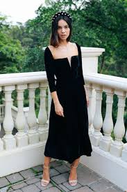 Whether you're looking for a minimalist tailored dress or an ethereal floral midi, there's something out there for this looks works well for a black tie affair, though that's a. Black Velvet Cocktail Dress With Long Sleeves For Winter Wedding Guest Look Velvet Cocktail Dress Winter Cocktail Dress Cocktail Dress Classy