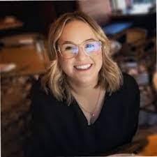 Petra Slaughter's Instagram, Twitter & Facebook