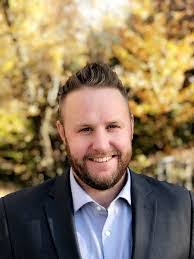 Ryan Hauge's Instagram, Twitter & Facebook