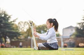 Medsos adalah merupakan alat percakapan yang sekarang ini sedang digemari di semua penjuru dunia termasuk juga di negara kita. Lukisan Anak Sekolah Di Taman Bermain Gambar Unduh Gratis Foto 501289938 Format Gambar Jpg Lovepik Com