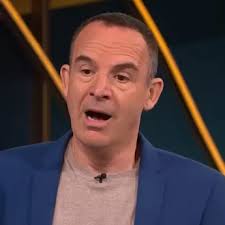 A11 crash: Police completely shut A11 near Mildenhall with 999 services at  scene of crash