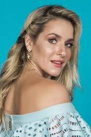 ✨ fique por dentro dos programas da globo, novelas, reality shows, moda, beleza e muito mais! Gshow As Historias Das Historias Que A Gente Conta Resumo De Novela Noticias Dos Famosos Historias