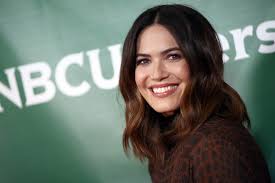 Mandy moore medium hair styles,mandy moore wedding hair styles,mandy moore braided hair styles,mandy moore medium length hair. Mandy Moore Is Back To Blond Hair