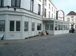 Op 29 mei 1976 werd de verbinding onderbroken maar op 28 april 1981. Hotel La Barakka Lokeren Updated 2021 Prices