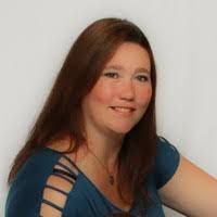 Stephanie Maroney's Instagram, Twitter & Facebook