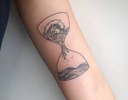 Angry And Calm Waves In An Hourglass Repost Tattoo People Toronto Jess Chen Imgur Hourglass Tattoo Storm Tattoo Wedding Tattoos
