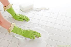 Badezimmer putzen tipps gegen schimmel und kalk. Fliesen Und Fugen Richtig Reinigen Tipps Tricks