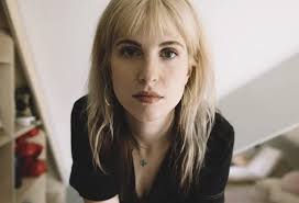 Solo Hayley Williams is loyal to the Paramore.