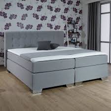 Betten Online Kaufen Osterreich Doppelbett Weiss 180x200 Betten Versand Bett Kaufen Berlin Betten Online Sho In 2020 Metallbett Weiss Betten Kaufen Boxspringbett