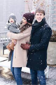Family Portrait Christmas Photo Shoot Cute Baby Fashion Blogger Snow In Ny New York Nyc Winter Family Photos Family Photo Outfits Family Picture Outfits