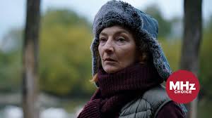 Au cœur d'un village corse, le corps sans vie d'un ancien médecin généraliste est découvert au côté de son épouse inconsciente. First Look Captain Marleau