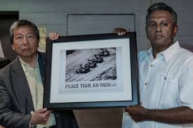 Charlie cole, one of tank man tiananmen square photographers, has died in his home in bali. Tank Man The Story Behind The Iconic Tiananmen Square Photo And What Happened To The Photographer