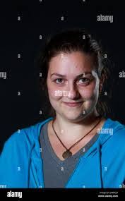 Esther Lefever's Instagram, Twitter & Facebook