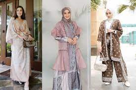 Meski lebaran 2021 masih dalam masa pandemi, kamu tetap boleh memakai baju tunik khas lebaran. 9 Model Baju Lebaran 2021 Ada Tunik Satin Dan Gamis Plisket
