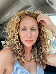 LADIES ROCK!!! 👩❤️🎶 Celebrate International Women's Day with this  #spotify playlist that starts off with The Cranberry Merchants' song  “Radioactive” & features ladies from all around the globe! ROCK IT:  https://open.spotify.com/playlist ...