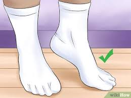 Do you know that removal of dead skin from feet is now very easy. 3 Ways To Shave Dead Skin Off Feet Wikihow
