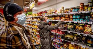 Pe 24 decembrie, programul va începe de la 7.00/8.00 și se va încheia la 18.00/20.00, în funcție de magazin. Supermarketurile Cer Program Mai Lung Cu O OrÄƒ In Perioada SÄƒrbÄƒtorilor