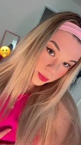 Melissa Menjivar's Instagram, Twitter & Facebook