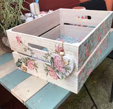 Los jabones para comunion son un regalo que cumple con todos los requisitos que debe tener un buen detalle de invitado. 100 Ideas De Cajas De Frutas Decoradas Con Decoupage Caja De Frutas Decoradas Cajas Cajas De Fruta