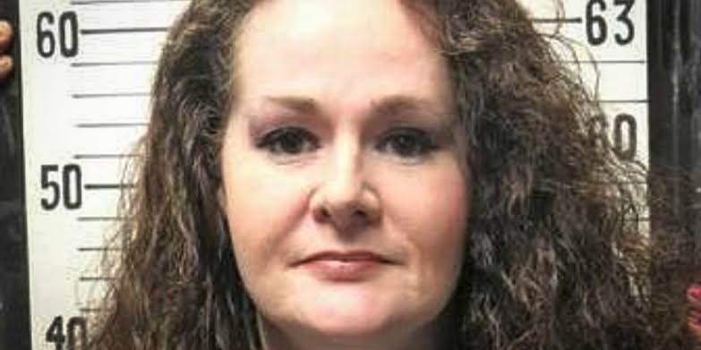 Tennessee fails to execute inmate Christa Pike after two lethal injections; she remains in critical condition as Gov. Bill Lee stays execution