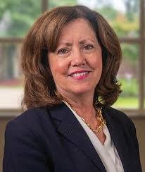 Anne Coll's Instagram, Twitter & Facebook