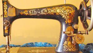 Electrocasnice » masini de cusut. È™ef Pounding Intristare Masina De Cusut Zinger Anii 50 Gotchoralography Com
