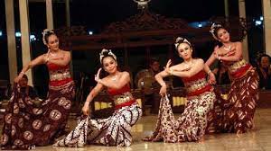Us orders of $35+ from any participating shop now ship free. Semua Seni Tari Batik