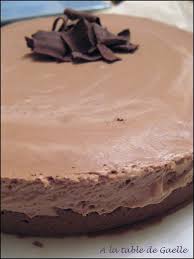 Feuillete Praline Et Mousse Au Chocolat Pour Un Entremet Delicieux En 2 Coups De Cuilleres A Pot A La Table De Gaelle Mousse Au Chocolat Chocolat Dessert