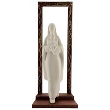 Habéis escuchado alguna vez la expresión menos da una piedra, pues hoy os traigo algunos ejemplos de que una piedra puede dar para mucho, sobre todo si tienes un un poco de imaginación y pinturas de colores. Marco Decorado Con Estatua Virgen Y Nino 32 Cm Venta Online En Holyart