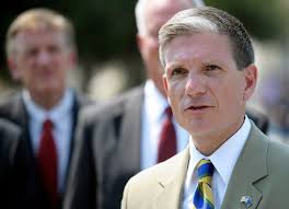 Congressional Candidates Sell Everything but Ties to Congress