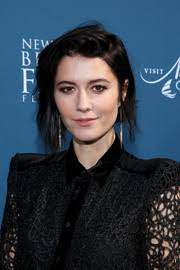 Mary elizabeth winstead short wavy cut hair. Mary Elizabeth Winstead Short Hairstyles Mary Elizabeth Winstead Hair Stylebistro