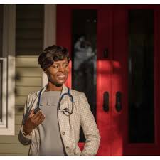 Dr Stephanie Chambers