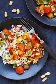 Teriyaki Gemuse Mit Reis Und Erdnussen Kochkarussell Rezept Rezepte Ausgefallene Rezepte Abendessen Ausgefallene Rezepte Vegetarisch