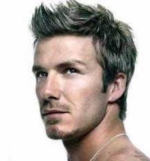 Il trapianto di capelli di david beckham, noto per i suoi lunghi capelli . David Beckham Capelli Lunghi