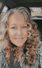 Amanda Mitcham's Instagram, Twitter & Facebook