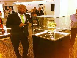 بعد صدور حكمٍ باعدامه في جلسةٍ سابقة. Ø¨ÙˆØ§Ø¨Ø© Ø§Ù„ÙØ¬Ø± Ø¨Ø§Ù„ØµÙˆØ± Ø´ÙŠÙƒØ§Ø¨Ø§Ù„Ø§ Ø¨Ø¬ÙˆØ§Ø± Ø±ÙˆÙ†Ø§Ù„Ø¯Ùˆ Ø¨Ø§Ù„Ø¨Ø¯Ù„Ø© Ø§Ù„Ø±Ø³Ù…ÙŠØ©