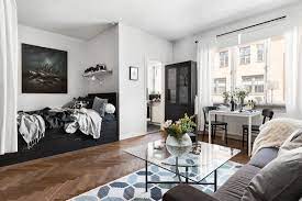 Met een mooi, stevig gordijn kan je het gevoel oproepen van twee unieke en afgeschermde ruimtes in één kamer. Pin Van Claudia Barria Op Salas Kleine Ruimte Design Appartement Indeling Studio Layout