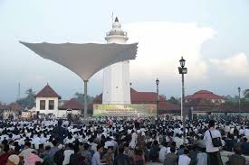 Ziarah keliling rangkaian hut ke 12 kota serang syafrudin promosikan wisata religi kabar banten. Banten Lama Wisata Masa Depan Banten Berita Banten Banten Ekspose
