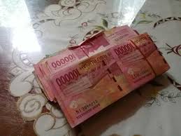 Namun, banyak dari netizen yang mencurigai kalau hal tersebut hanya untuk konten belaka dan uang yang. Ada Saatnya Memiliki Uang Banyak Tapi Tak Berharga Steemkr