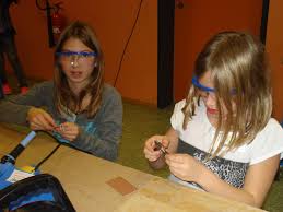Jetzt die besten banken in wallersdorf finden. Technik Fur Kids