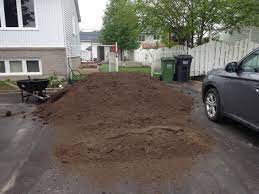1 a cubic yard equals 27 cubic feet or approximately 22 bushels. 10 Cubic Yards Of Garden Soil Raywatson Ca